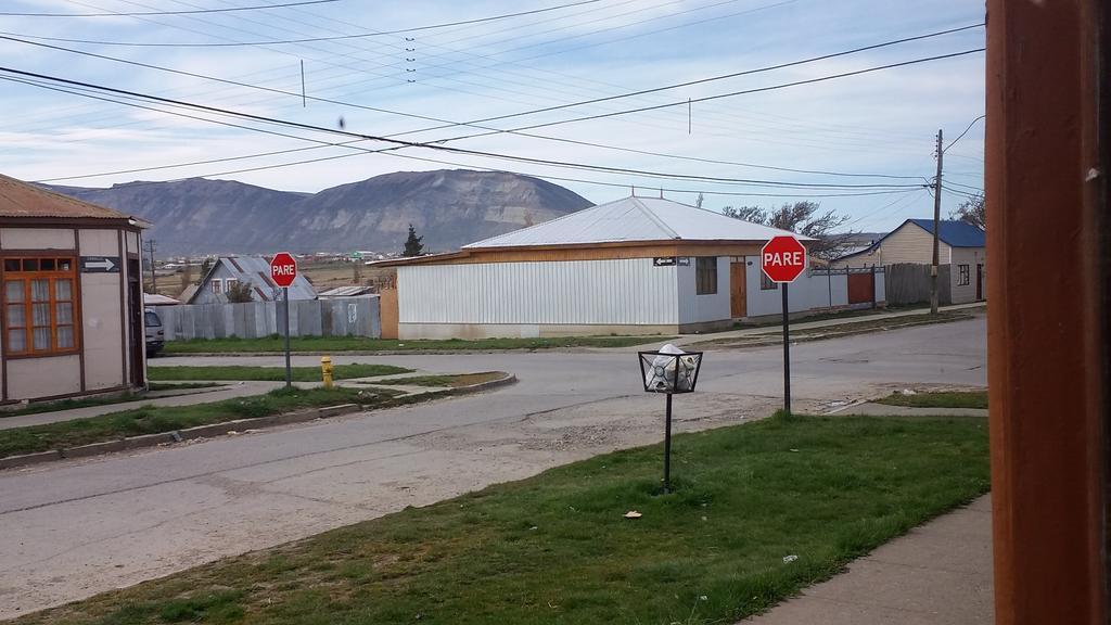 Hostal Yemel Puerto Natales Ngoại thất bức ảnh